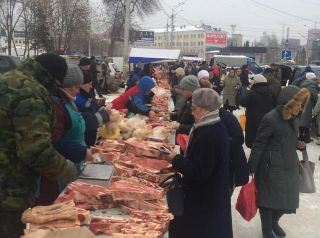 В Советском районе проходит мясная ярмарка 