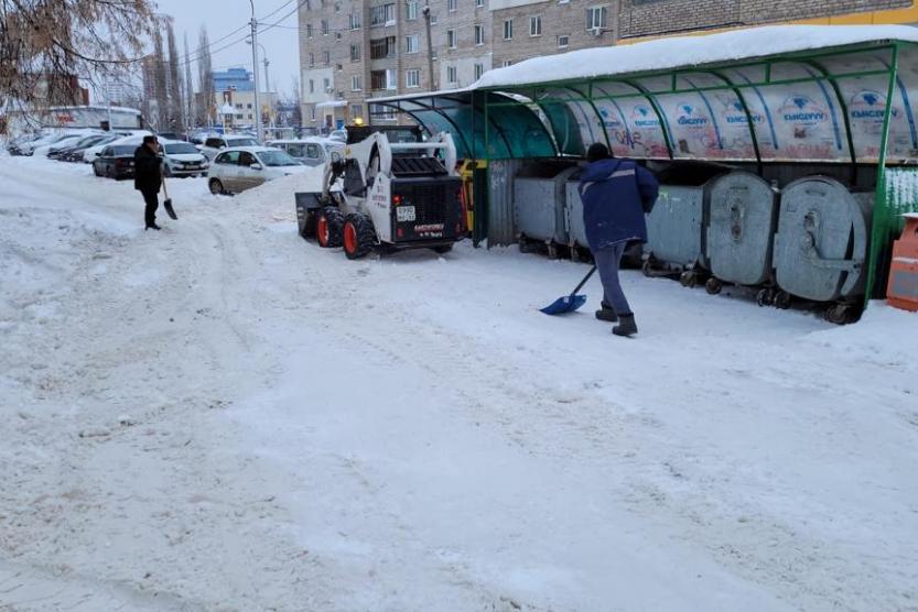 Выполненный сегодня. Зимой не чистят снег. Уфа город зимой.