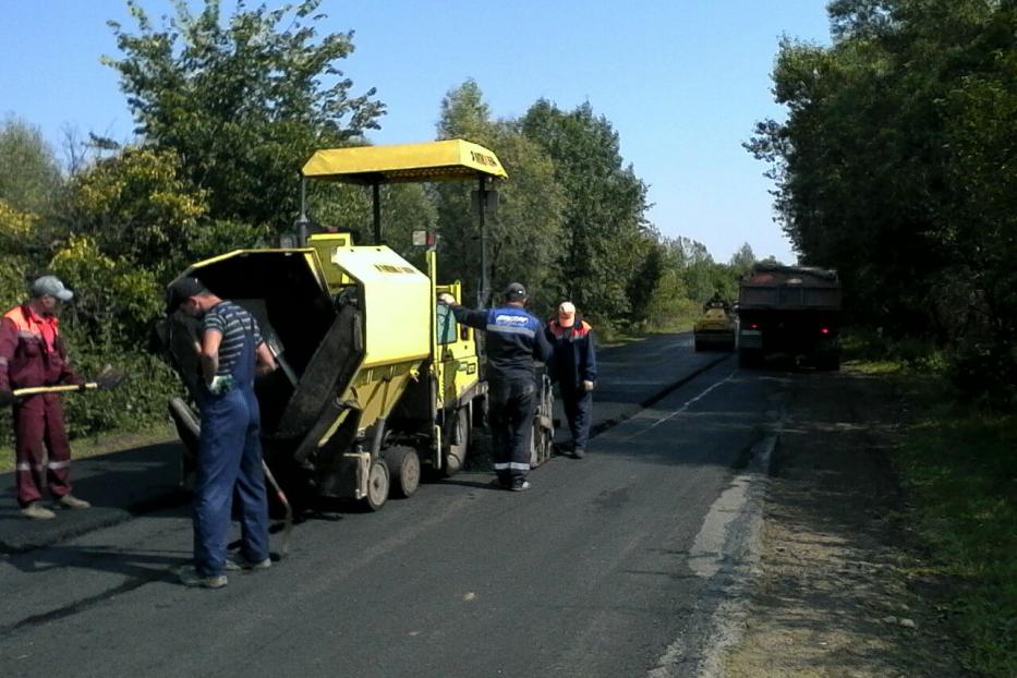 В Калининском районе Уфы продолжается ямочный ремонт дорожного полотна 