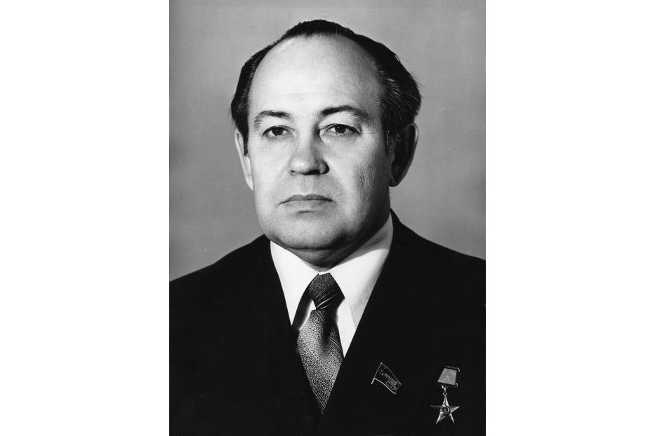 На девяностом году жизни скончался генеральный директор УМПО Владислав Дьяконов