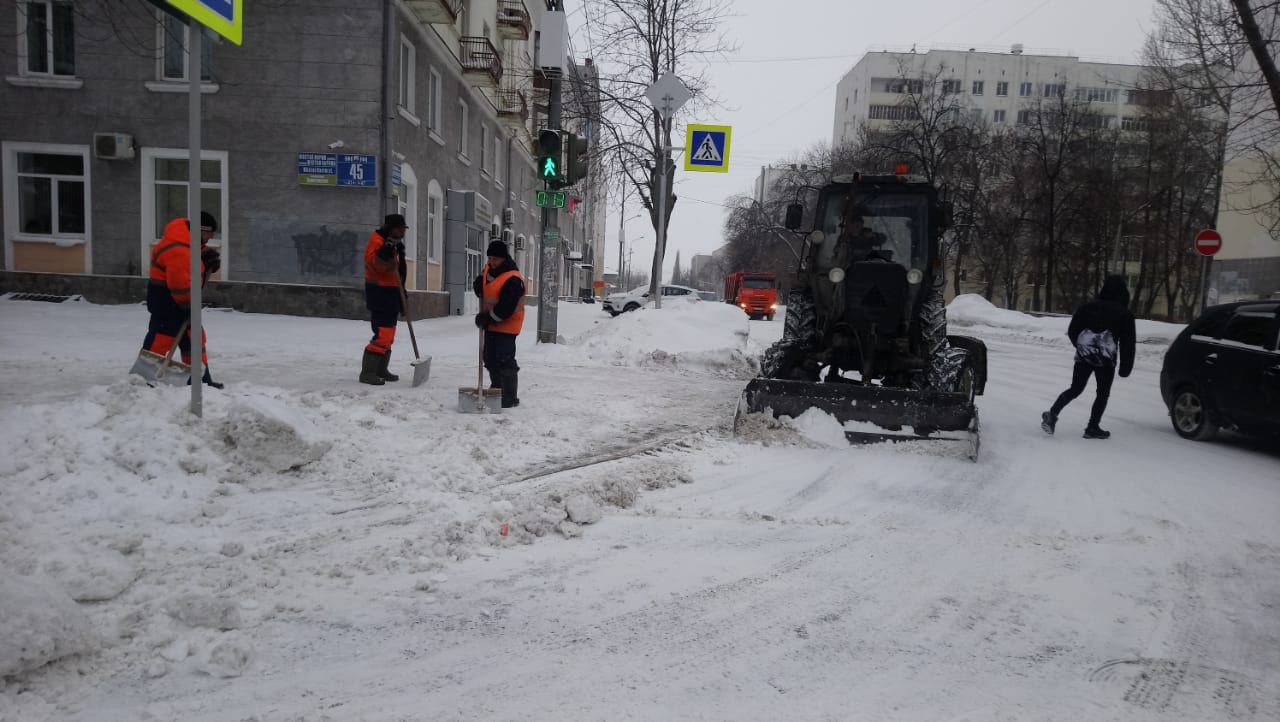 Жилищно-коммунальные службы Ленинского района работают без выходных