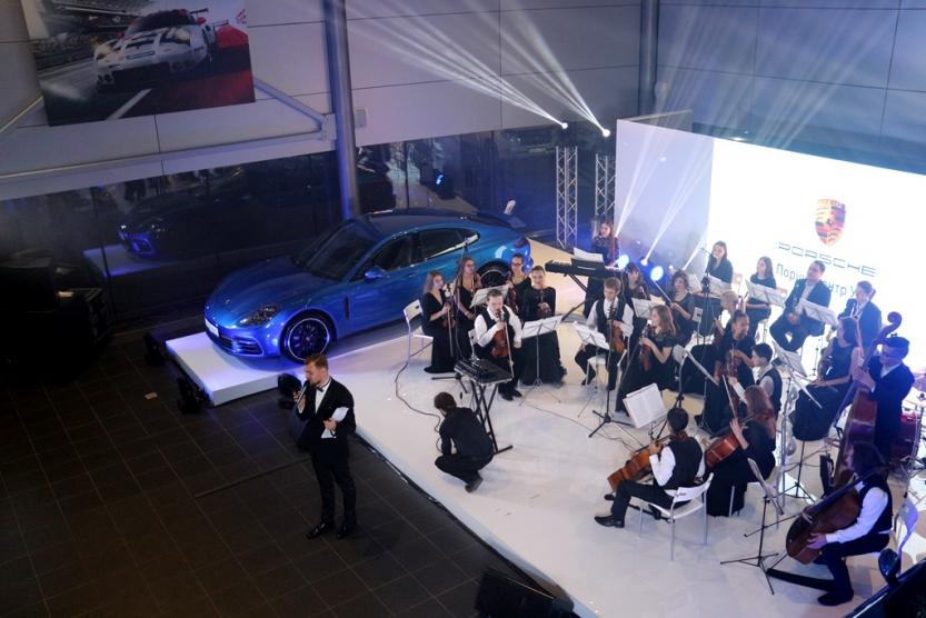 В Уфе открылся первый автосалон Porsche