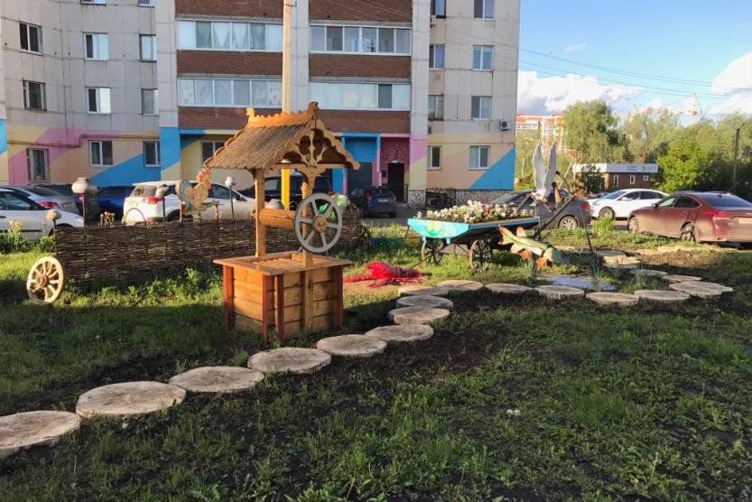 Жители дома 21 по ул. Дагестанская принимают участие в конкурсе по благоустройству дворовых территорий ЭРГО