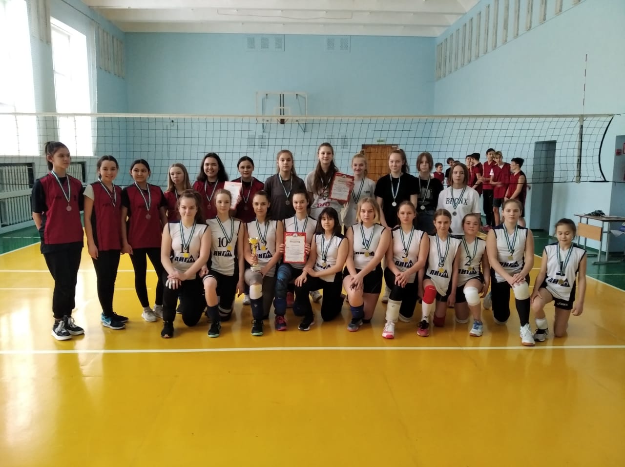 В Кировском районе завершился турнир по волейболу