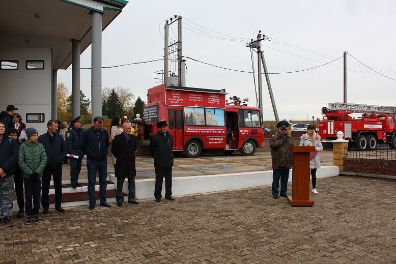 Пожарные Уфы провели праздник спорта и здорового образа жизни на базе МЧП «Старые Турбаслы»