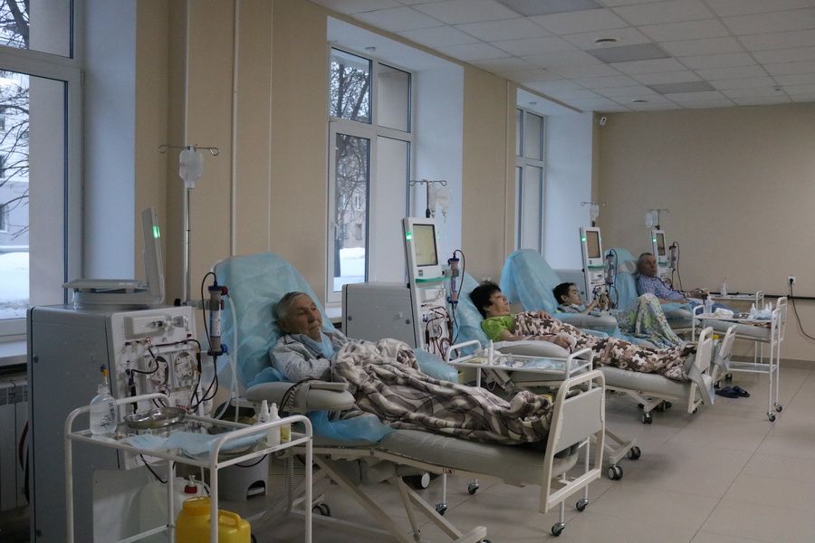  Глава Администрации Орджоникидзевского района посетил Центр амбулаторного гемодиализа «Агидель»