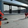 Для безопасного прохождения половодья в Уфе проводятся чернение и распиловка льда