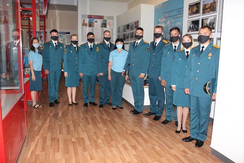 Выпускники учебных заведений государственной противопожарной службы МЧС России посетили Центр противопожарной пропаганды и общественных связей 