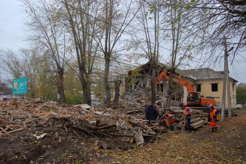 Снос в уфе. Снос дома Уфа. Снос на Комсомольской в Уфе. Снос двухэтажных домов в Уфе. Г Уфа Затон снос бараки.