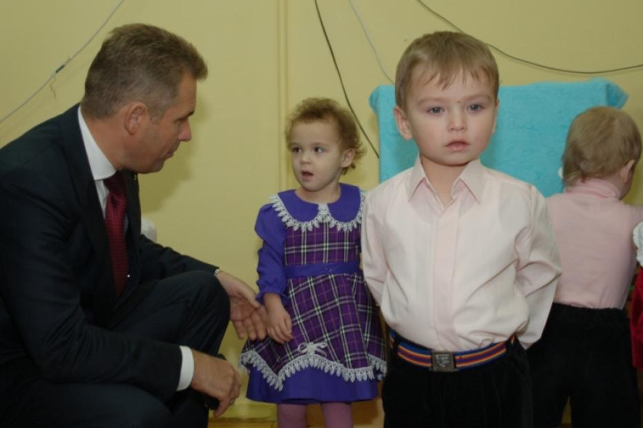 Павел Астахов побывал в кризисном отделении для беременных и родильниц 
