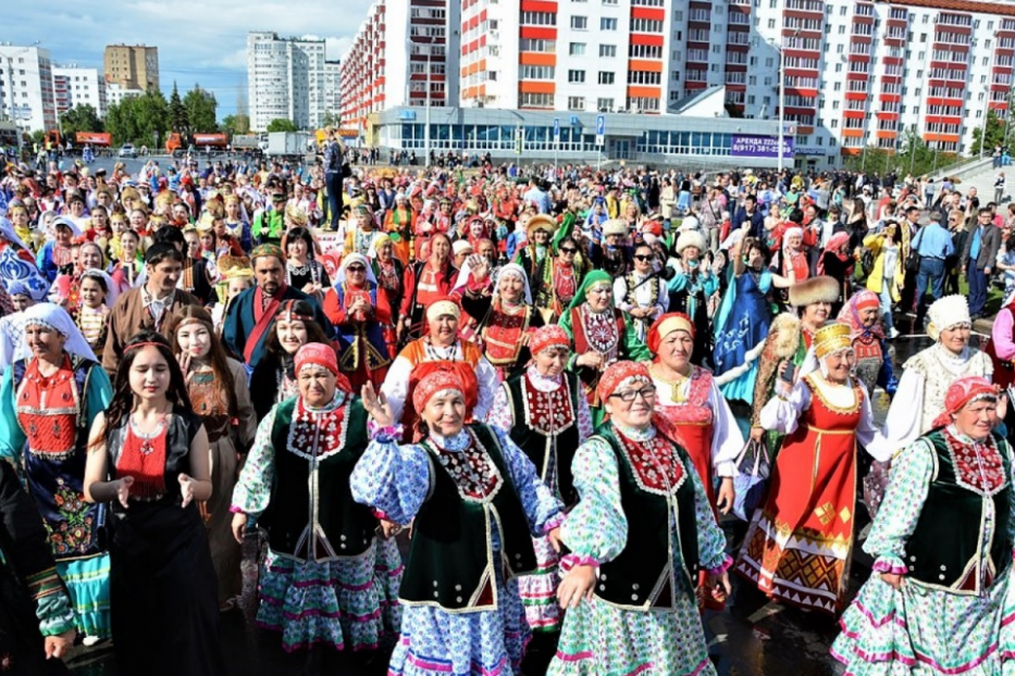 В Башкортостане стартует творческий конкурс на создание эмблемы Дня национального костюма народов Республики Башкортостан