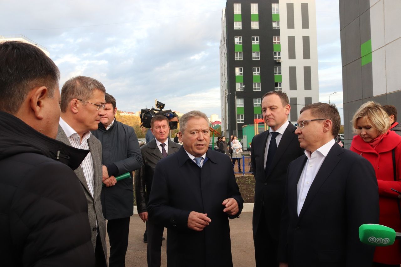 Владимир Якушев и Радий Хабиров ознакомились с ходом строительства микрорайона «Кузнецовский Затон»
