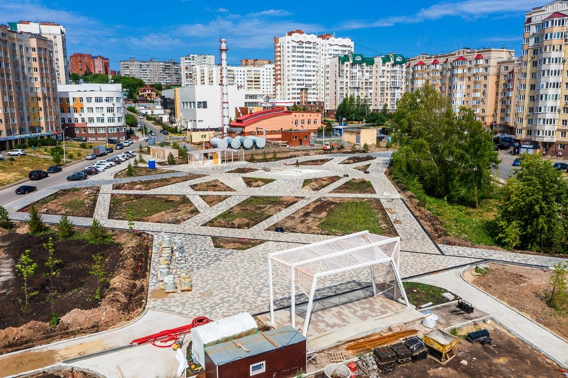 В микрорайоне «Южный» продолжается строительство нового парка