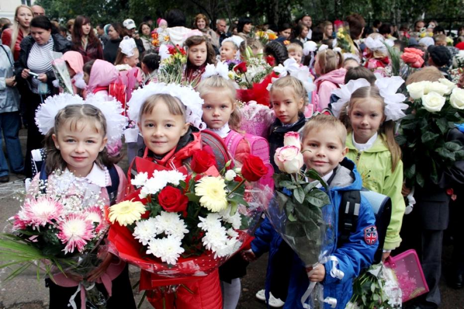 Продолжается акция «Помоги собраться в школу»