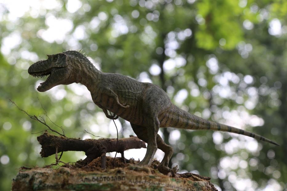 Выставка скульптур динозавров открылась в Уфимском планетарии