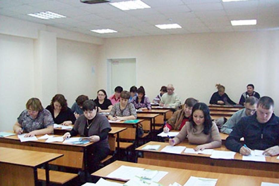 В Башкирском институте социальных технологий продолжает работу Школа приемных родителей