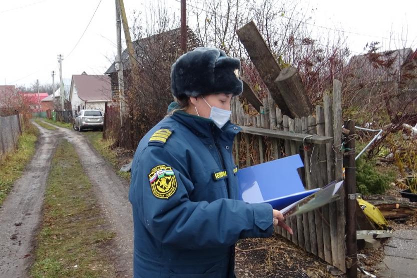 Пожарная служба в МУП Демского района. Жителям СНТ В Красногорске напомнили о дорожной безопасности.