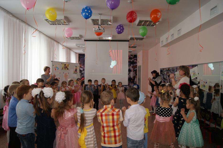 В детском саду № 272 прошел конкурс чтецов "Детство - это смех и радость!" 