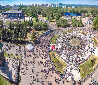 Открытие фонтана Часы на площади В.И.Ленина в Уфе. Фото: Данил Ивлев, 2019
