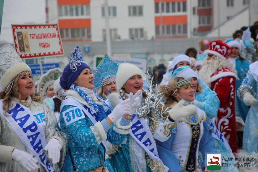 Парад снегурочек в кемерово